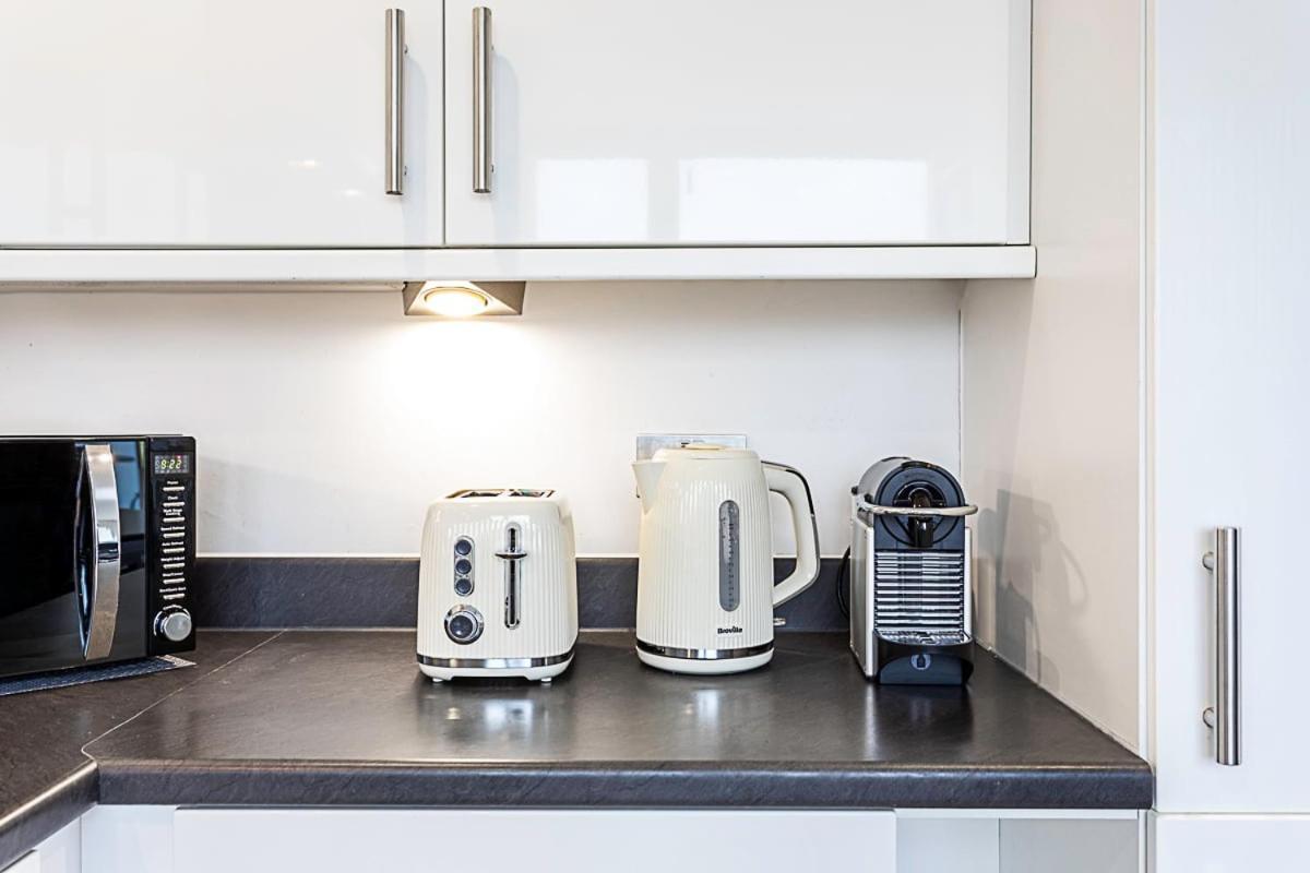 Apartamento Trendy Queen's Park With Views Across *